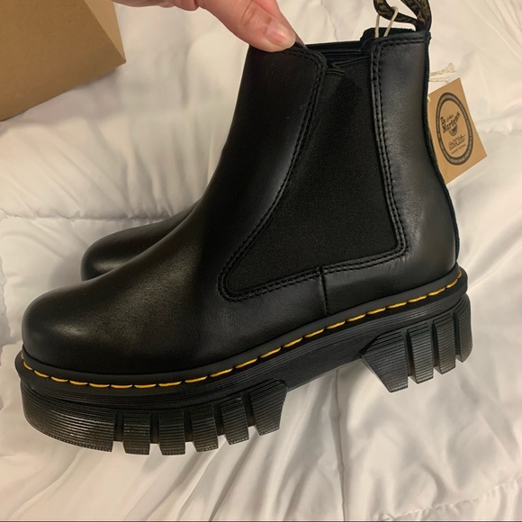 Dr Martens Audrick Chelsea Platform Boots / SoftWair - Picture 6 of 15